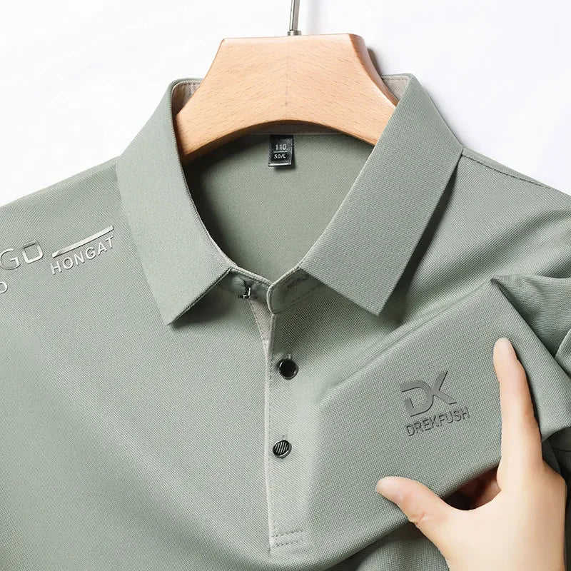 Neues Herren-Business-Casual-Kurzarmhemd mit Abzeichen, einfarbiges Poloshirt, modisches, atmungsaktives, bequemes, vielseitiges Oberteil