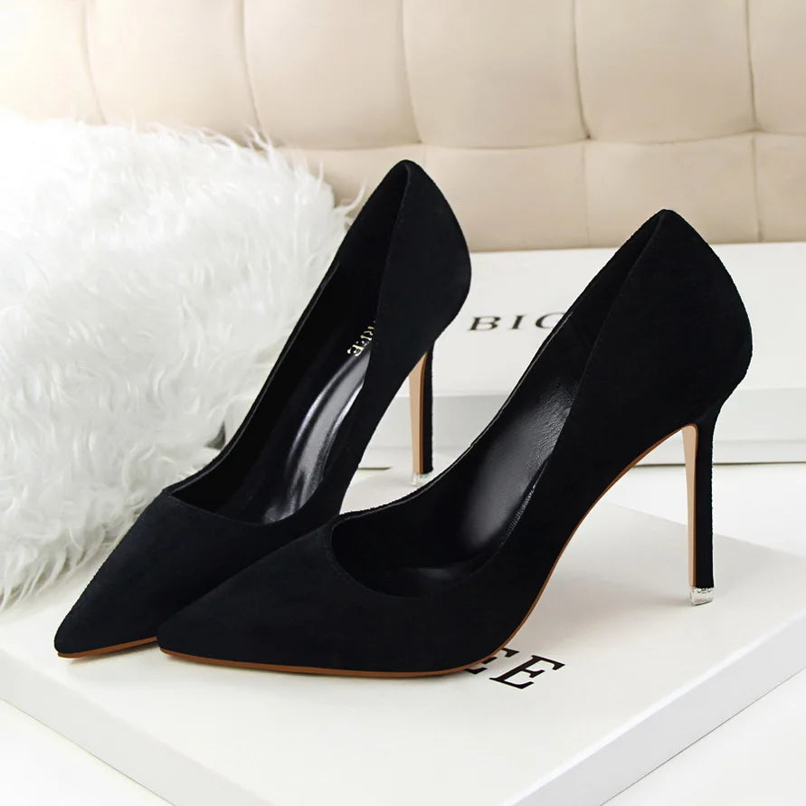 Frauen 9cm High Heels gelb Burgund Pumps plus Größe Stripper Wildleder Escarpins Dame Hochzeit Braut Scarpins grün blau Ballschuhe