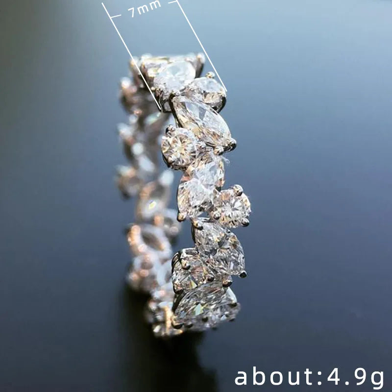 Huitan New Promise Ringe für Frauen, schillernder kubischer Zirkon, anmutiges Damen-Accessoire, Party-Geschenk, trendiger Schmuck im Großhandel