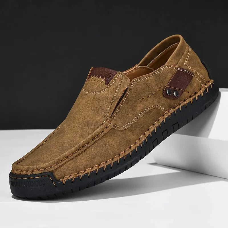 Business Casual Handgenähte Herren-Slipper in Übergrößen Frühling Herbst Neuer Stil Cross-Border Bean Bean Schuhe mit Gummisohle