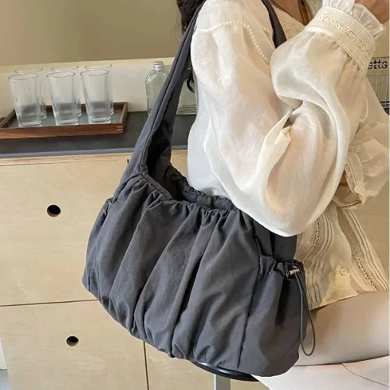 Nylon-Stofftasche für Damen, große Kapazität, Sommer, 2024, neue All-Match-Ins, One-Shoulder-College-Studenten-Klassentasche, Damen-Handtasche
