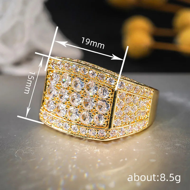 Huitan Trendy Luxus Breite Fingerringe für Frauen Swanking Attraktive Gold Farbe Party Schmuck Brillante Zirkonia Zubehör