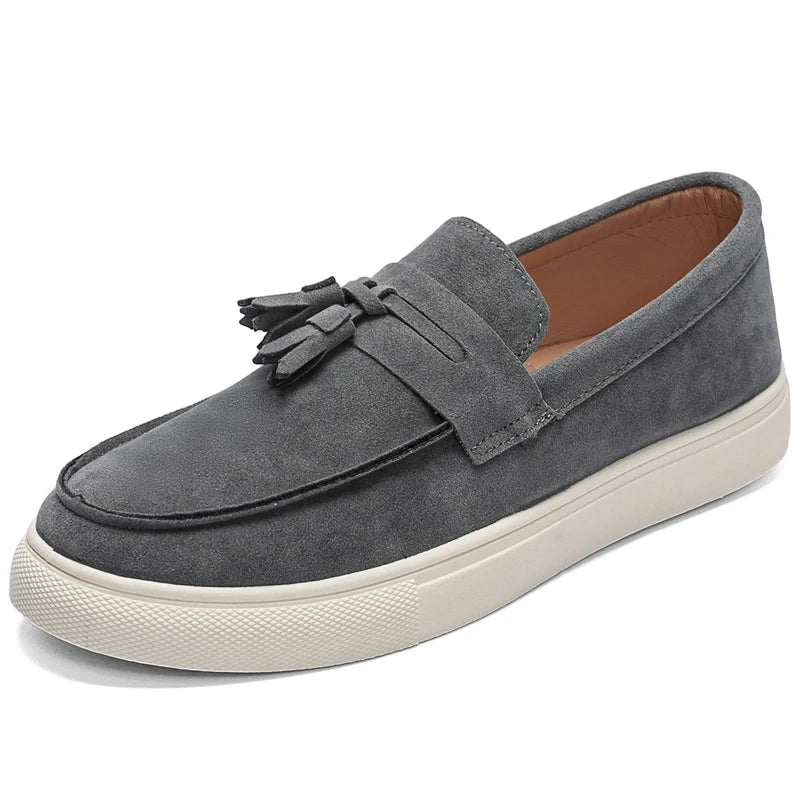 Klassische graue Herren-Freizeitschuhe, bequeme Wildleder-Loafer für Herren, Freizeitschuhe, Slip-on-Designer-Schuhe, Herren-Mokassins