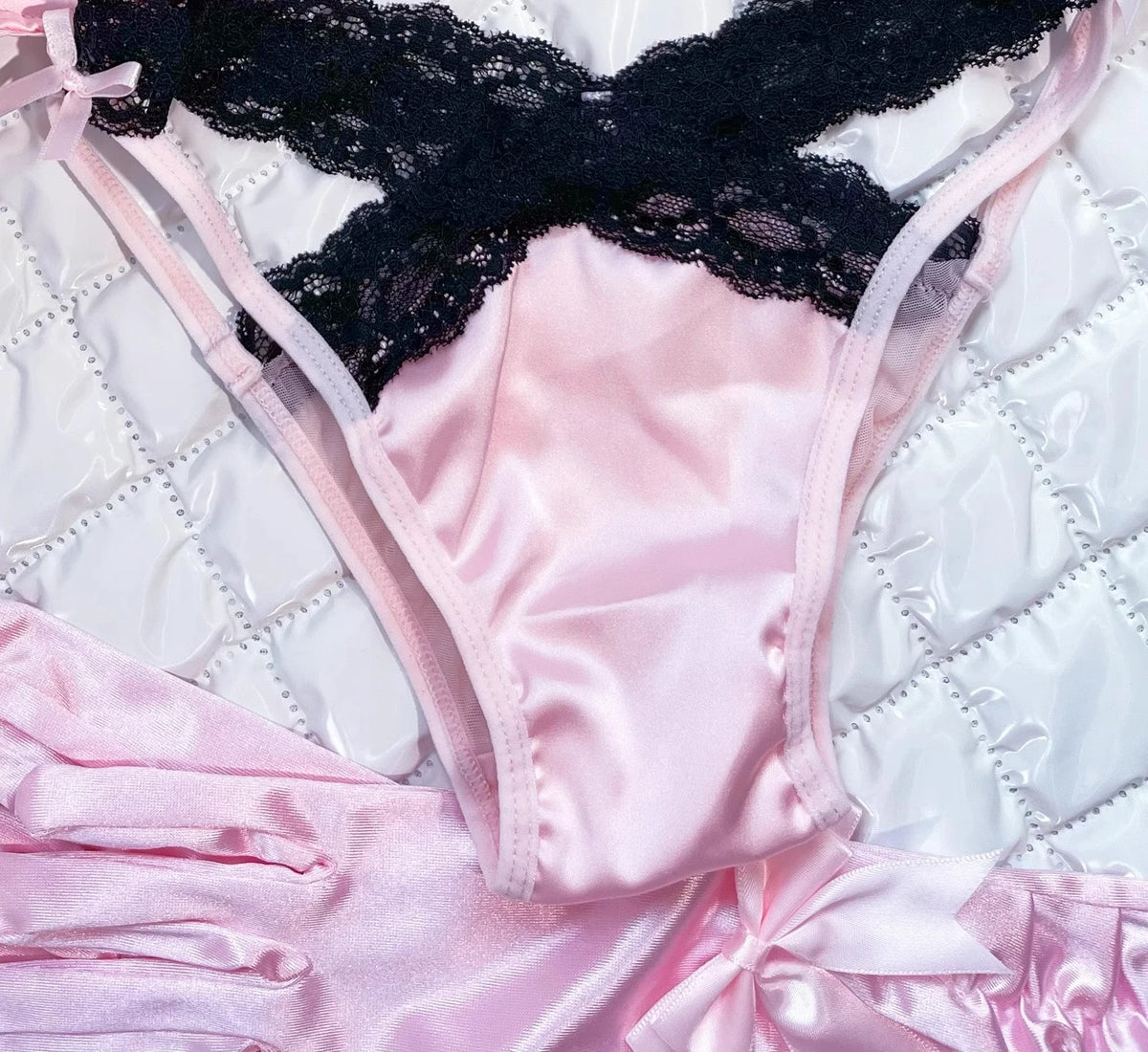 MOYISU New Release Kontrast-BH-Set |   Zurückhaltendes und sexy Bralette aus französischer Spitze |   Akzentuiert kleine Brustkurven |   Atmungsaktive Dessous