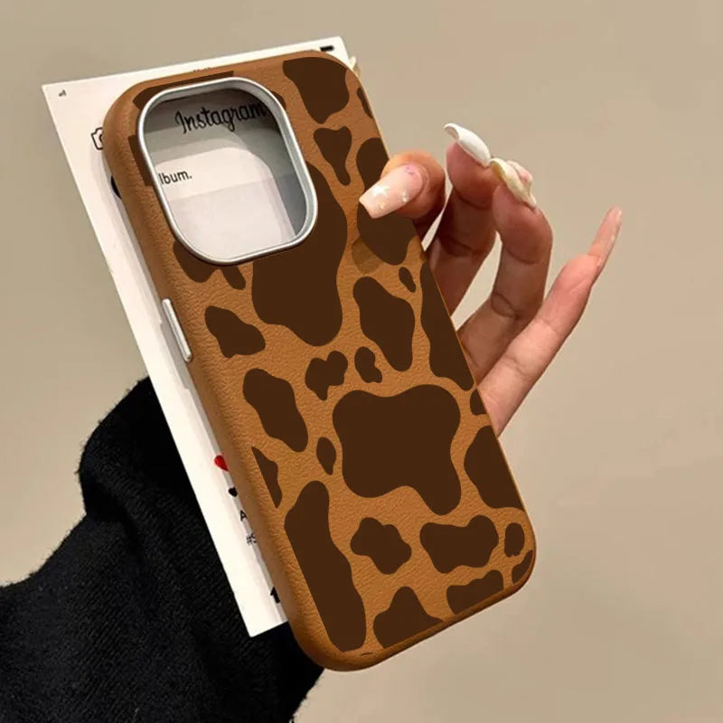 Für iPhone 17 Hülle, brauner Kuh-Druck, Litschi-Muster, Handyhülle für iPhone 16 Pro Max 15 14 13 12 11 XS X XR 7 8 Plus 16E Air Cover