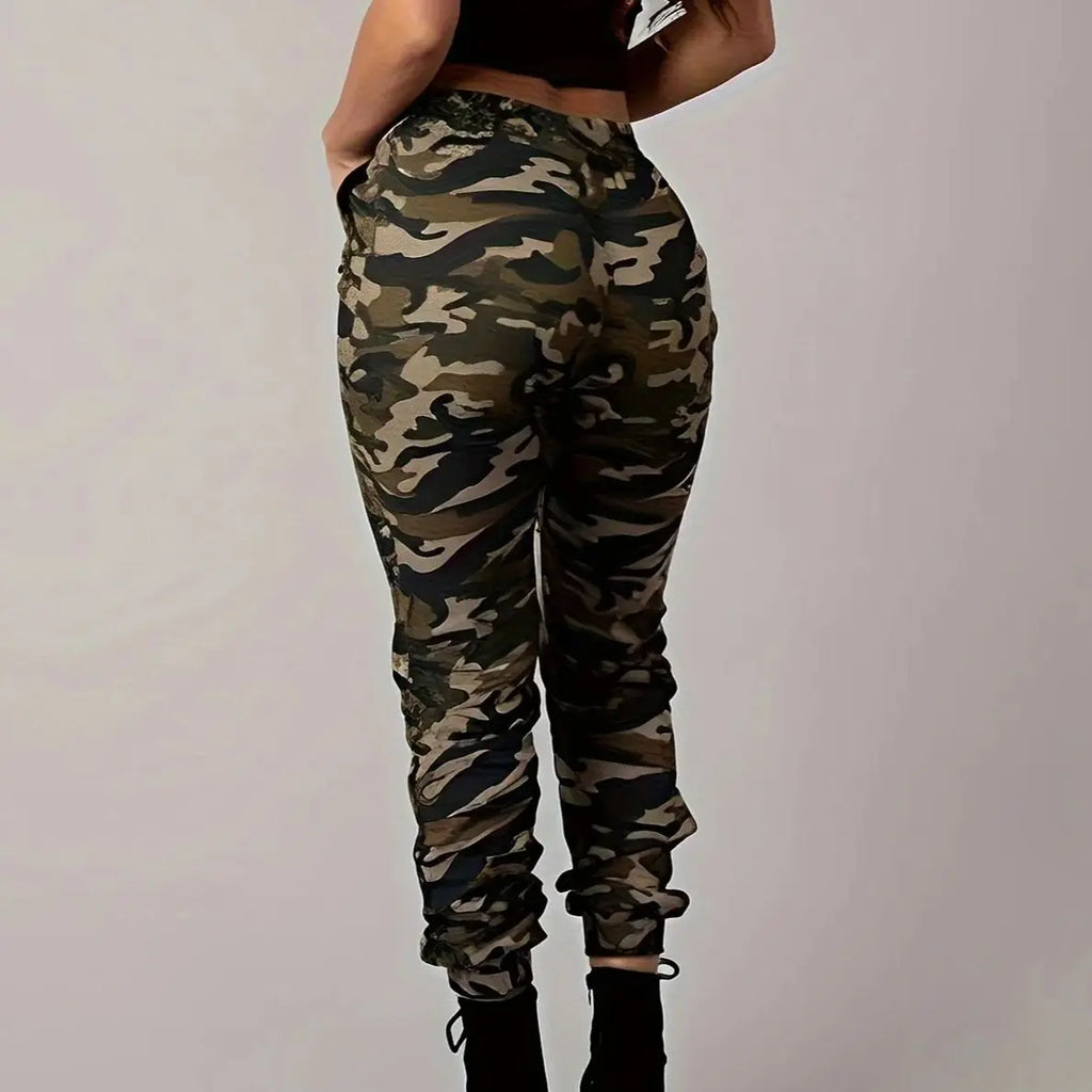 Damen 2026 Lässige Camouflage-Cargohose mit Pattentaschen Gerade Geschnittene Hose für Frühling & Sommer