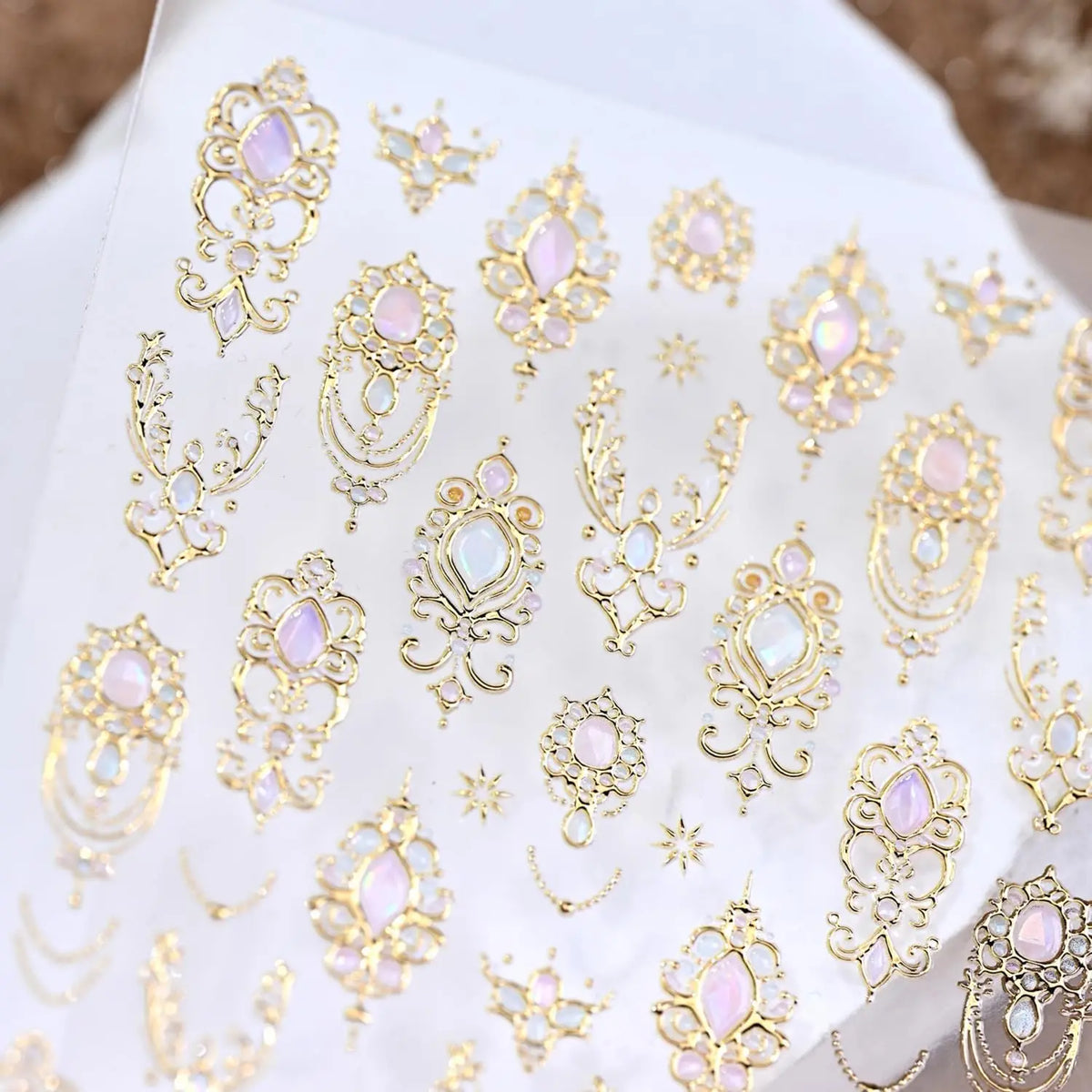 1 Stück 5D geprägte Gold rosa Diamant Halskette Nagelaufkleber Vintage Barock Zepter Nagelaufkleber selbstklebende Nägel Kunstdekoration
