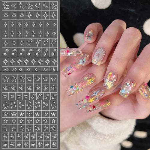 1 Stück französische hohle Nagelaufkleber, Kawaii-Design mit fünfzackigen Sternen, Liebesherzen und Sternen-Spikes, transparente, sprühlackierte Nagelaufkleber