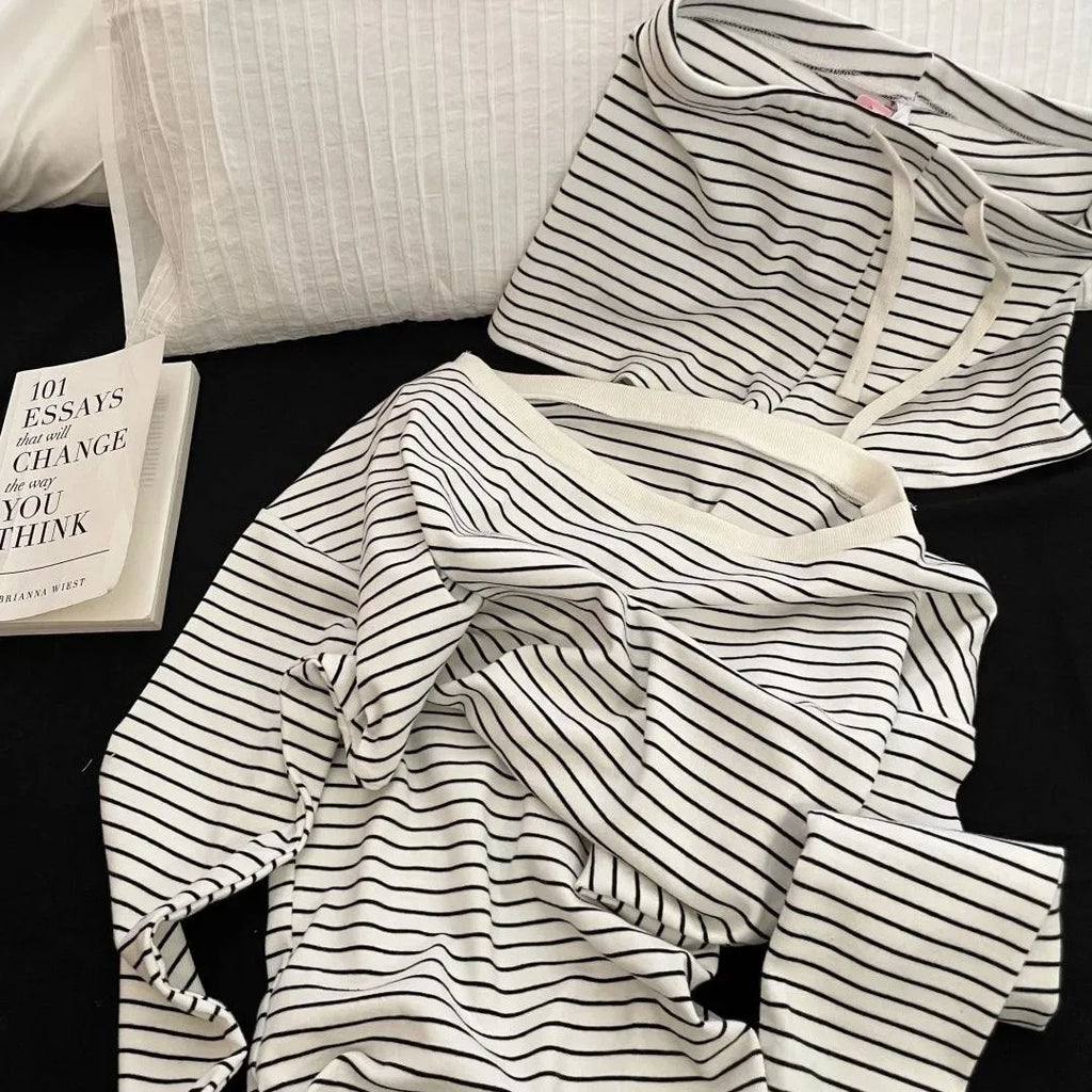 Frühling Herbst Neue Pyjama-Sets für Damen im Koreanischen Stil Lässige Langarm Off-Shoulder T-Shirts Gestreifte Shorts Haus- und Freizeitkleidung Set