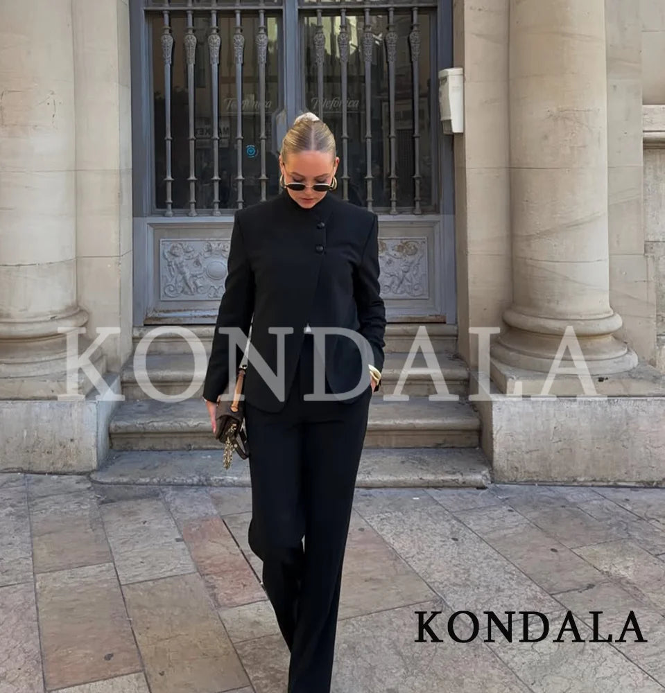 KONDALA High-Street Pendler-Hosenset für Damen: Blazer mit Knöpfen und High-Waist-Hose, Neue Frühjahrsmode 2026, Minimalistisches Damen-Set