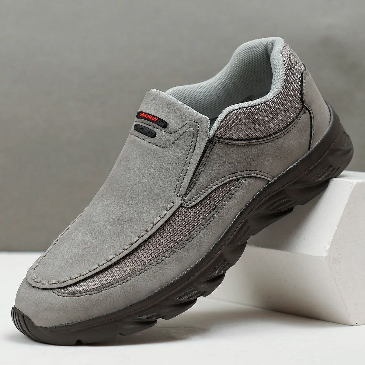 Leder-Herren-Loafer, bequeme, atmungsaktive Herren-Freizeitschuhe, Slip-on-Bootsschuhe, leichte, rutschfeste Herren-Wanderschuhe