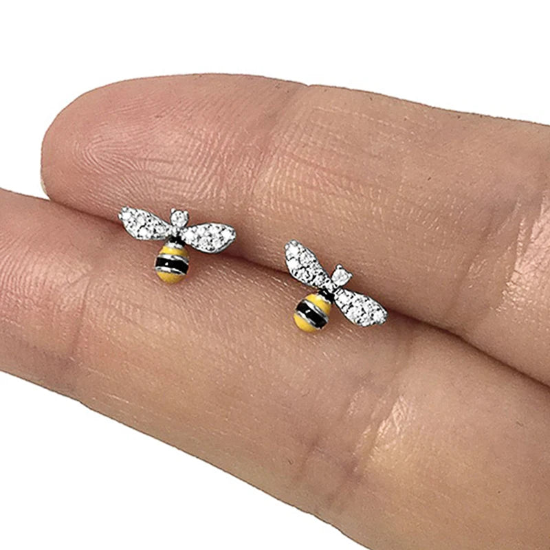 Huitan Lustige Honigbienen-Ohrringe Ohrstecker für Frauen Zierliche Gelbe Bienen-Ohrringe Exquisites Accessoire Geschenk Modeschmuck