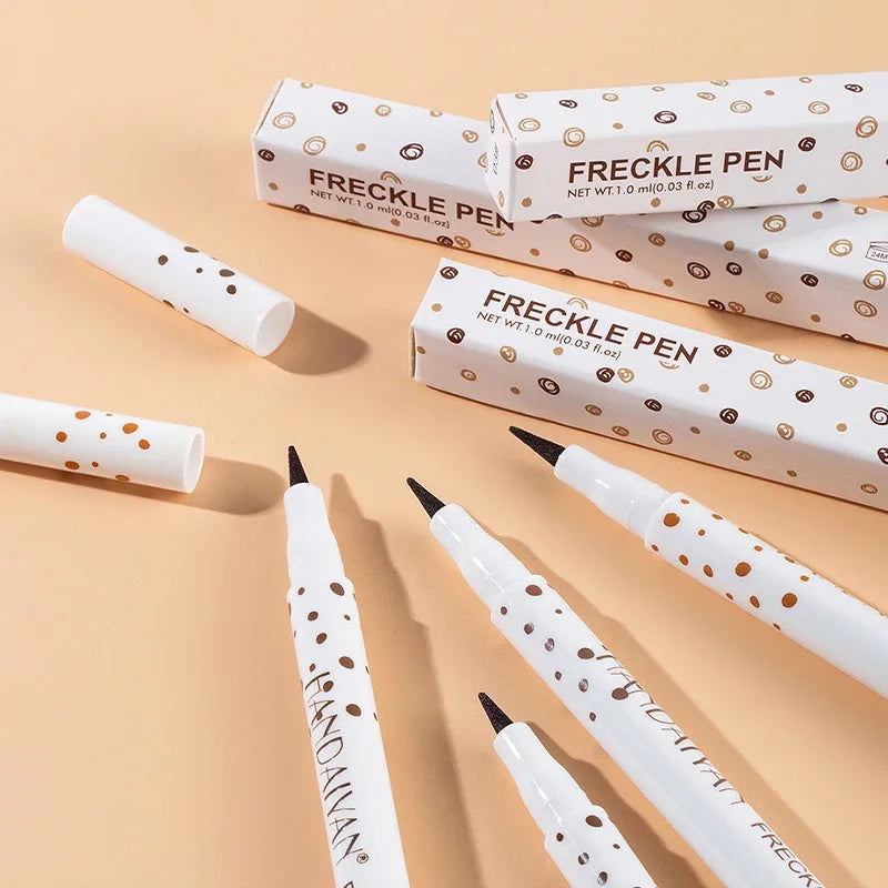 1 Stück Natürlicher Sommersprossen-Stift Schnell Trocknend Wasserfest Lebensechte Künstliche Sommersprossen Langanhaltend Nicht-verblassend Punktmarker-Stift Damen Make-up Kosmetik