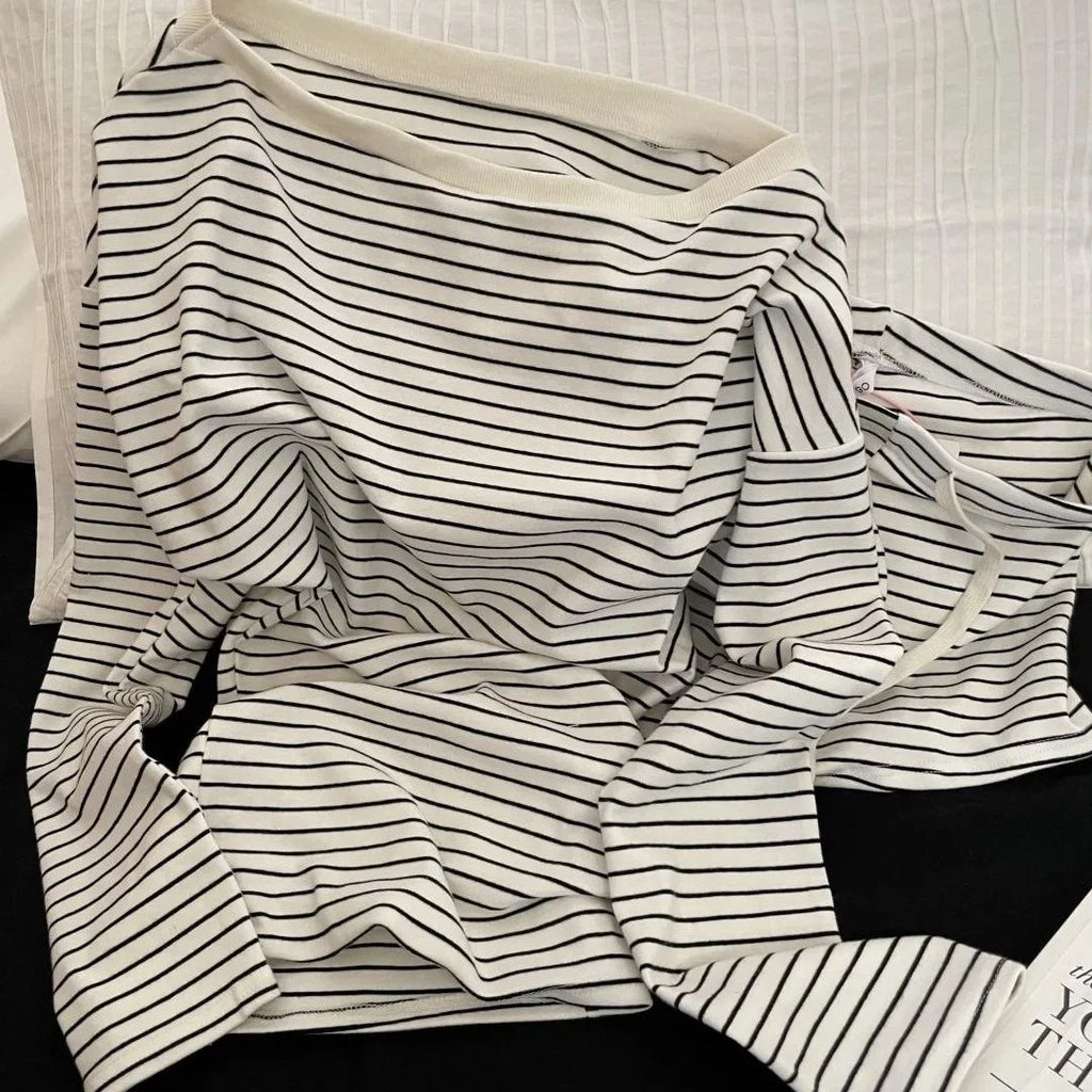 Frühling Herbst Neue Pyjama-Sets für Damen im Koreanischen Stil Lässige Langarm Off-Shoulder T-Shirts Gestreifte Shorts Haus- und Freizeitkleidung Set