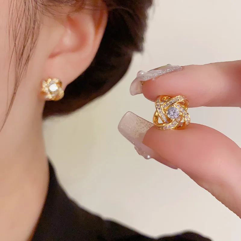 Leichte Luxus-Zirkon-Ohrstecker, einfache geometrische Kreuz-Ohrringe, exquisiter Ohrschmuck für Hochzeiten und Partys, Geschenke für Frauen C