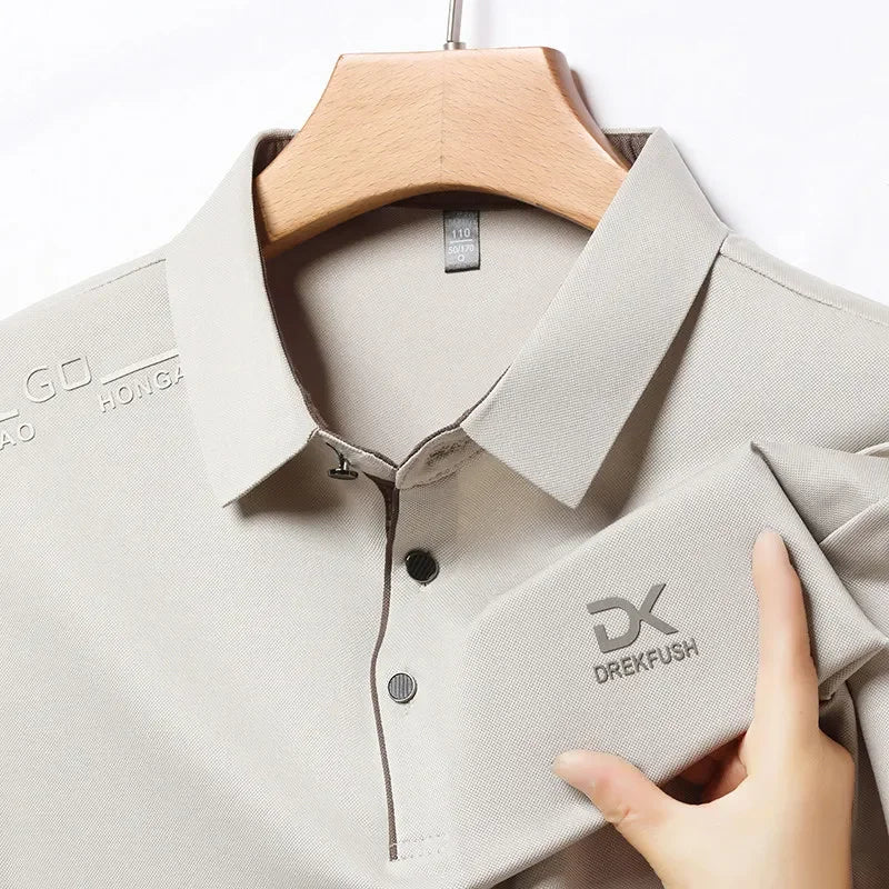Neues Herren-Business-Casual-Kurzarmhemd mit Abzeichen, einfarbiges Poloshirt, modisches, atmungsaktives, bequemes, vielseitiges Oberteil