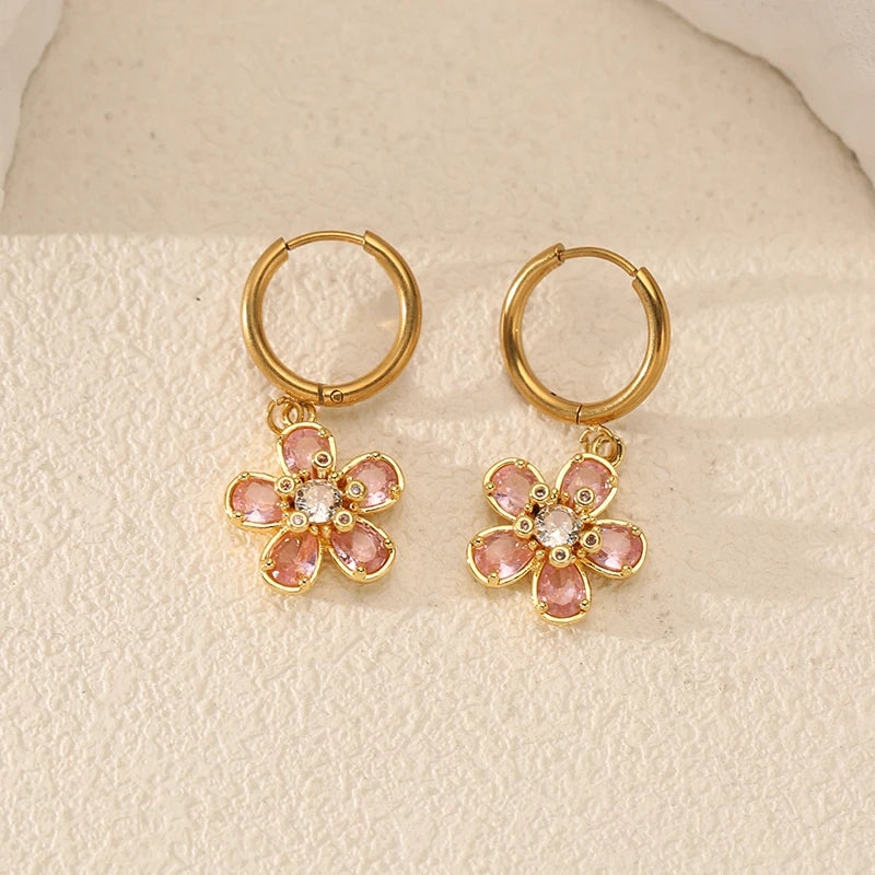 EILIECK Trendige Damen-Ohrringe mit Blumenmuster und rosa Zirkonia, Edelstahl, wasserabweisend, für den Alltag, Schmuck, Geschenk für Damen