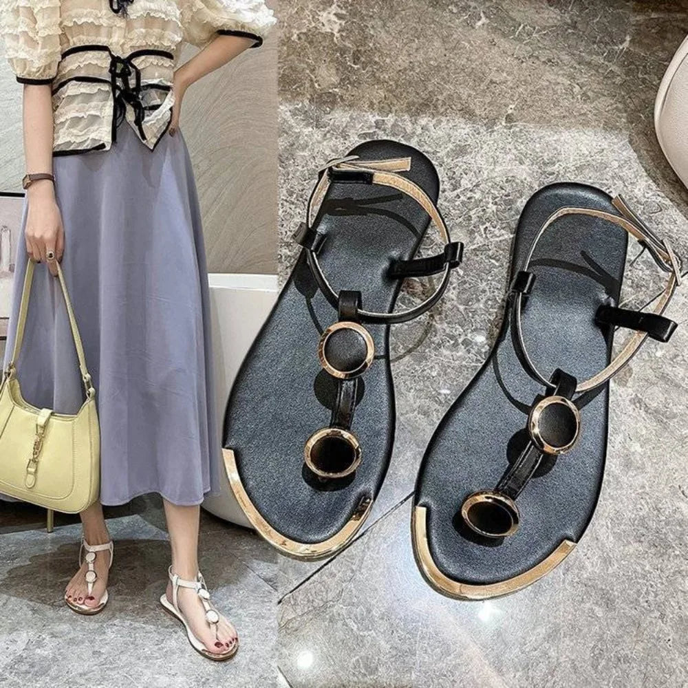 Lässige flache Flip-Flop-Sandalen mit Metallbesatz für Damen, Sommer-Strandschuhe, große Größen, Outdoor-Urlaubsschuhe, bequeme modische Damenschuhe