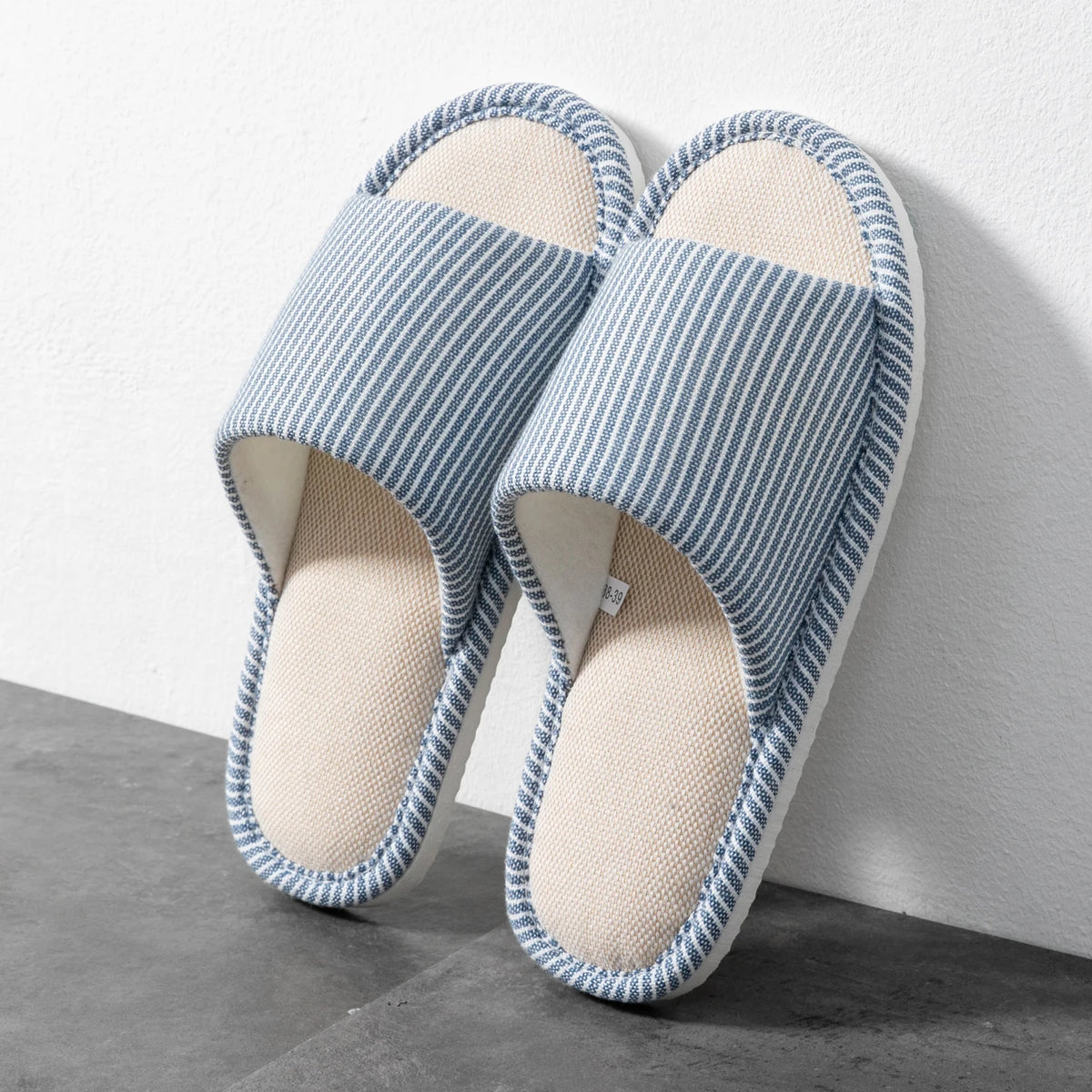 Herren Rutschfeste Leinen-Hausschuhe für Frühling und Sommer, Atmungsaktive Innenraumschuhe mit Offener Zehenpartie und Rutschfestem Streifendesign