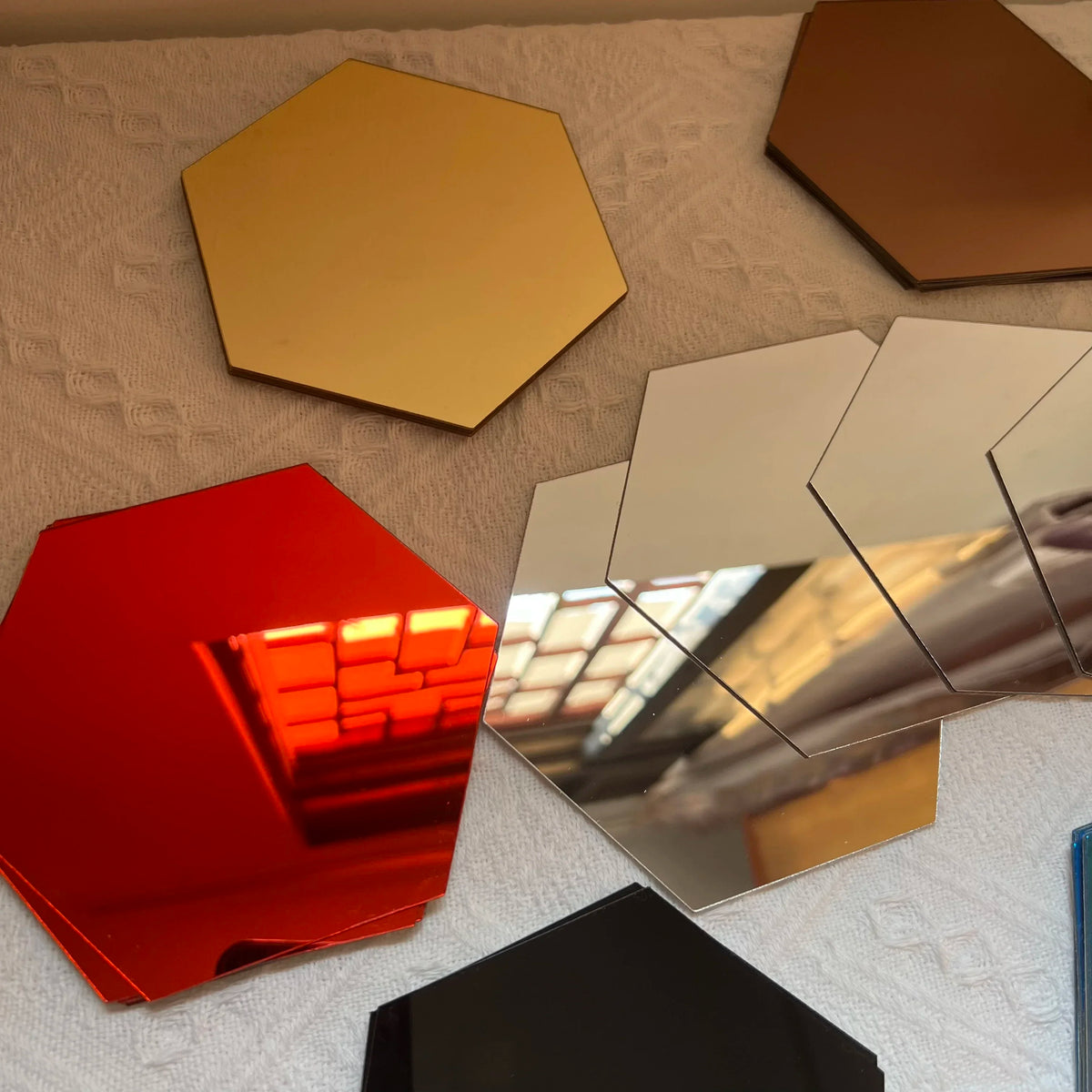 Sechseckige Acryl 3D Spiegel Wandaufkleber Home Decor DIY selbstklebende Spiegelaufkleber Dekor Aufkleber Kunst Wanddekoration groß 6/12 Stück