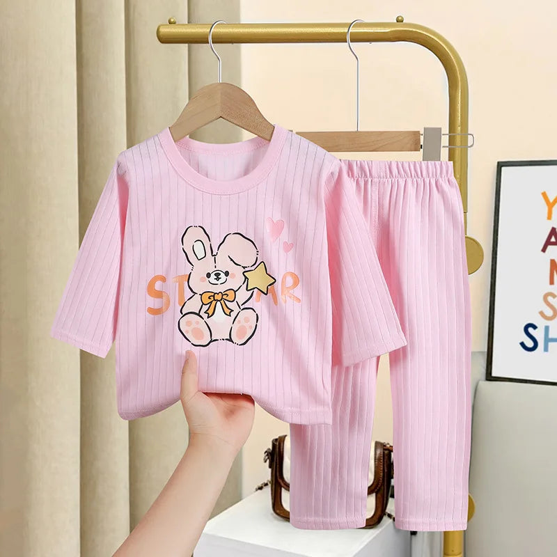 Cartoon Bär Drucken Tops + Hosen Mode Hause Kleidung Jungen Und Mädchen Frühling Sommer 2024 Neue Nachtwäsche 2 stücke Kleinkind dünne Anzüge
