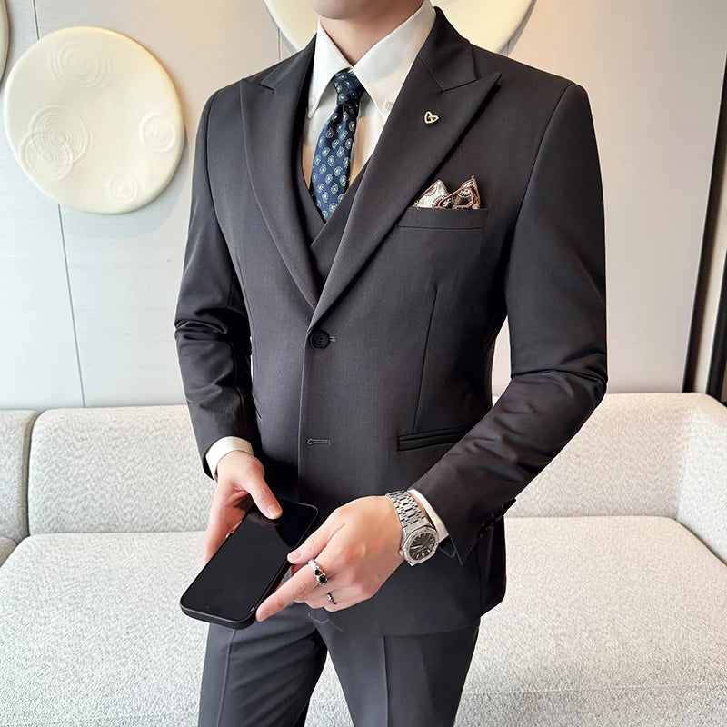 Slim-Fit Dreiteiliges Set im koreanischen Stil mit zwei Knöpfen für Trauzeugen, formelle Hochzeit, Business-Anzug, hübscher Bräutigam, Trauzeugenkleid, hoch