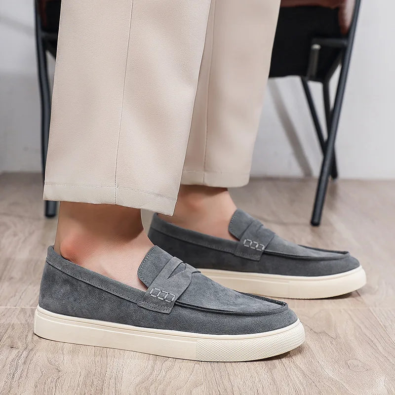 Neue Mode männer Bord Schuhe Bequeme Atmungsaktive loafer Vielseitig Dicken sohlen männlichen Casual Einzelnen Schuhe