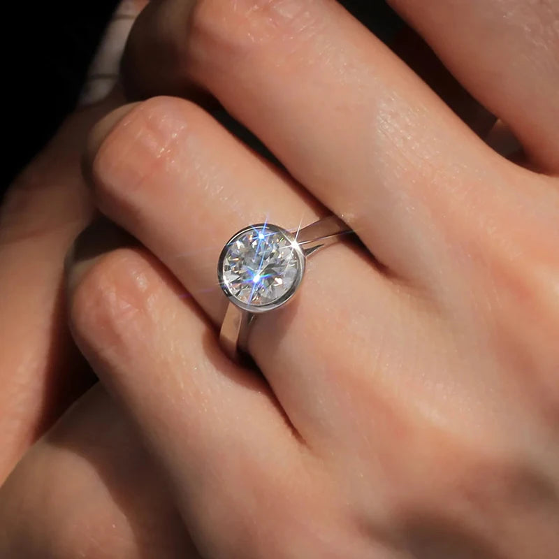 Huitan einfache runde weiße cz Ringe für Frauen Ewigkeit Hochzeit Verlobung bänder Zubehör Temperament eleganten weiblichen Schmuck