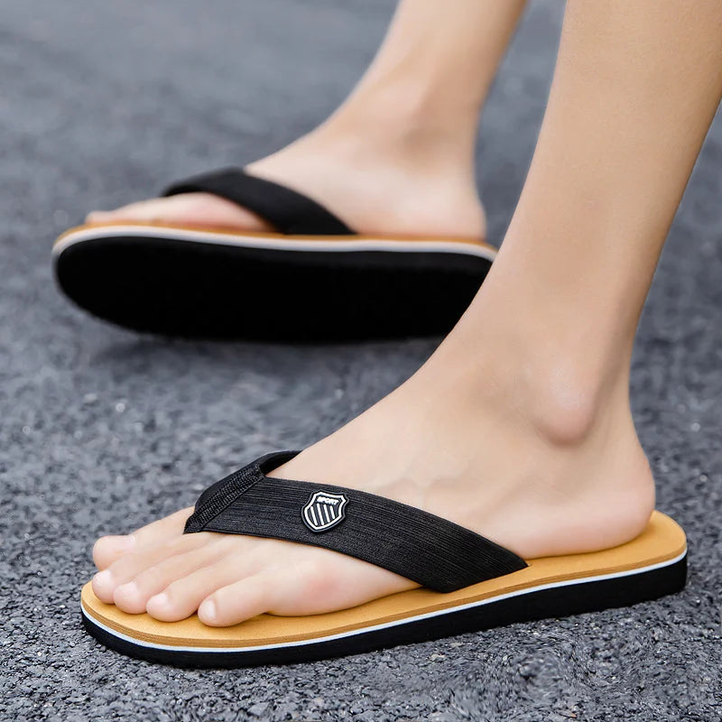 2023neue Männer Hausschuhe Eva weiche Seiten Schuhe Garten Sandstrand Schuhe Keile süße Sandalen Anti-Rutsch-Plattform Flip Flops für Stenio