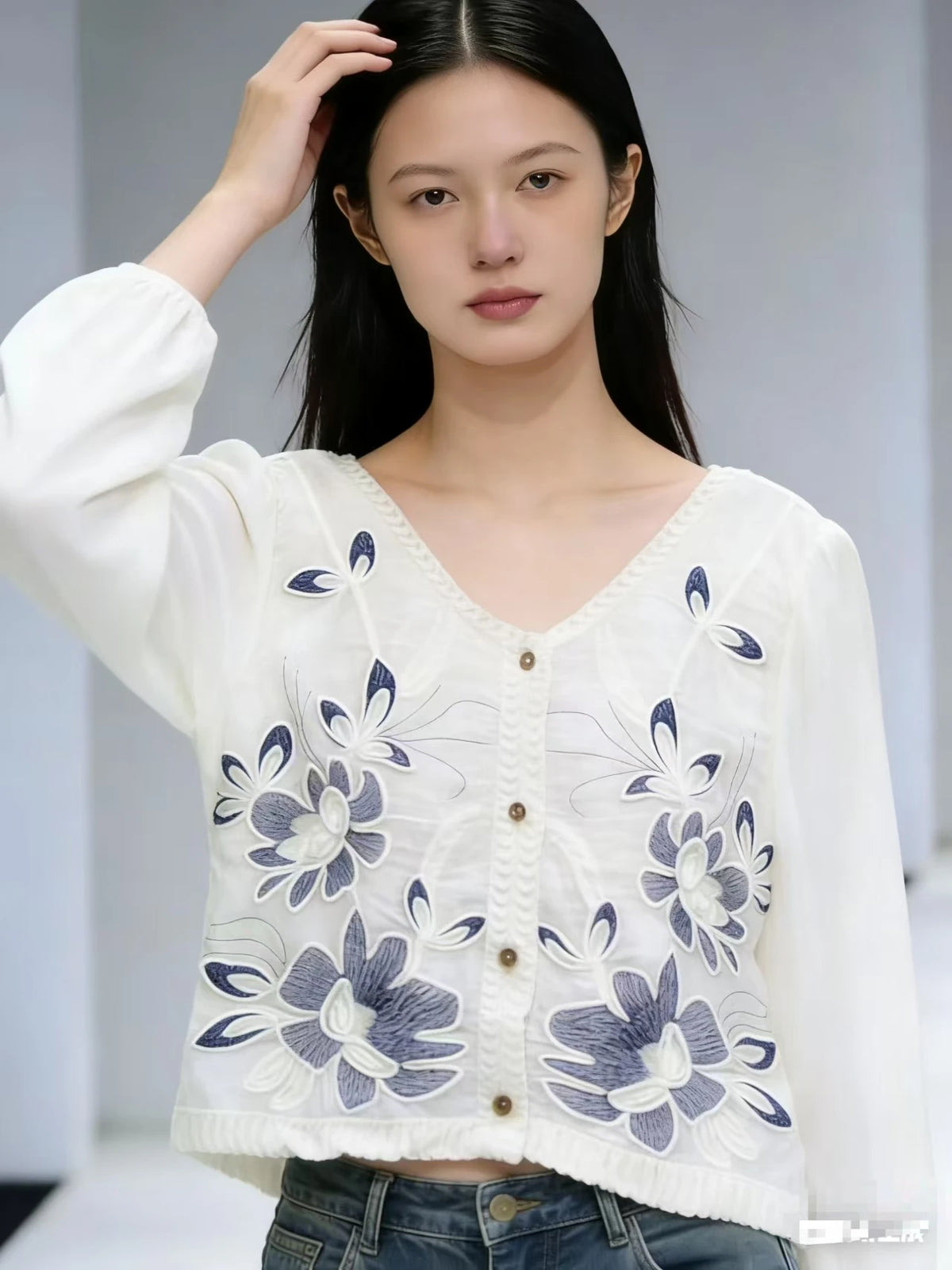 2026 Sommer Langarm Vintage National Trend Damenbekleidung Ausgehöhlte Spitze Patchwork Chiffon Hemden Damen Blusen Großhandel