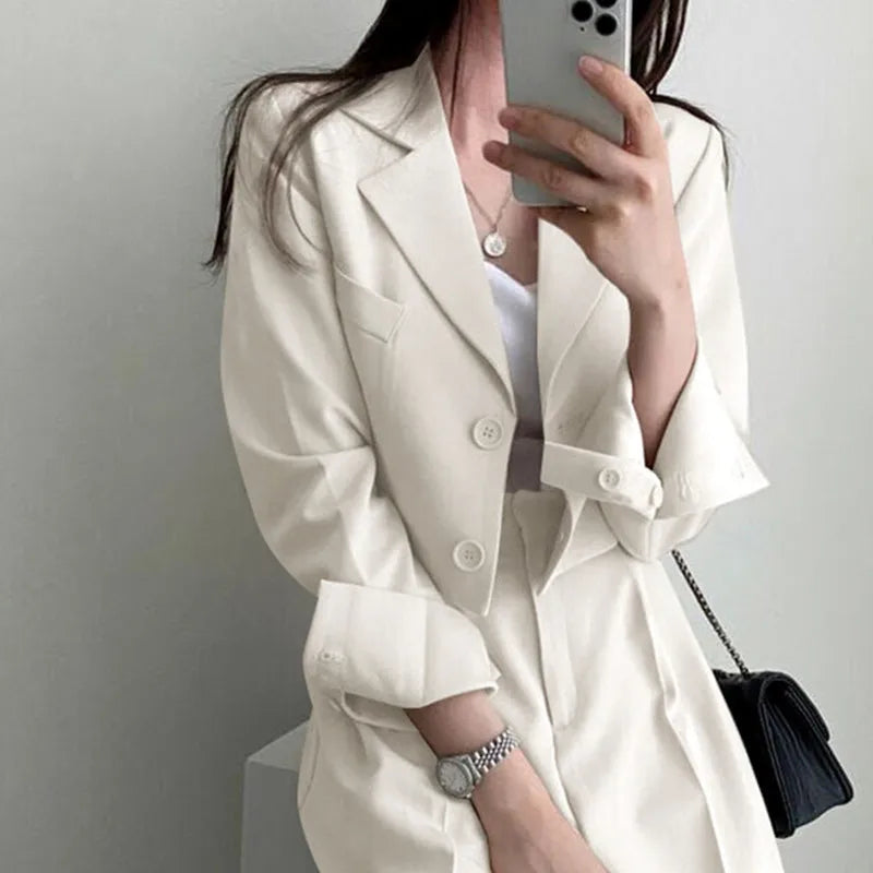 Anzug-Set für Damen: Blazer und Gerade Hose, Einreihig mit Umlegekragen, Büro-Outfit
