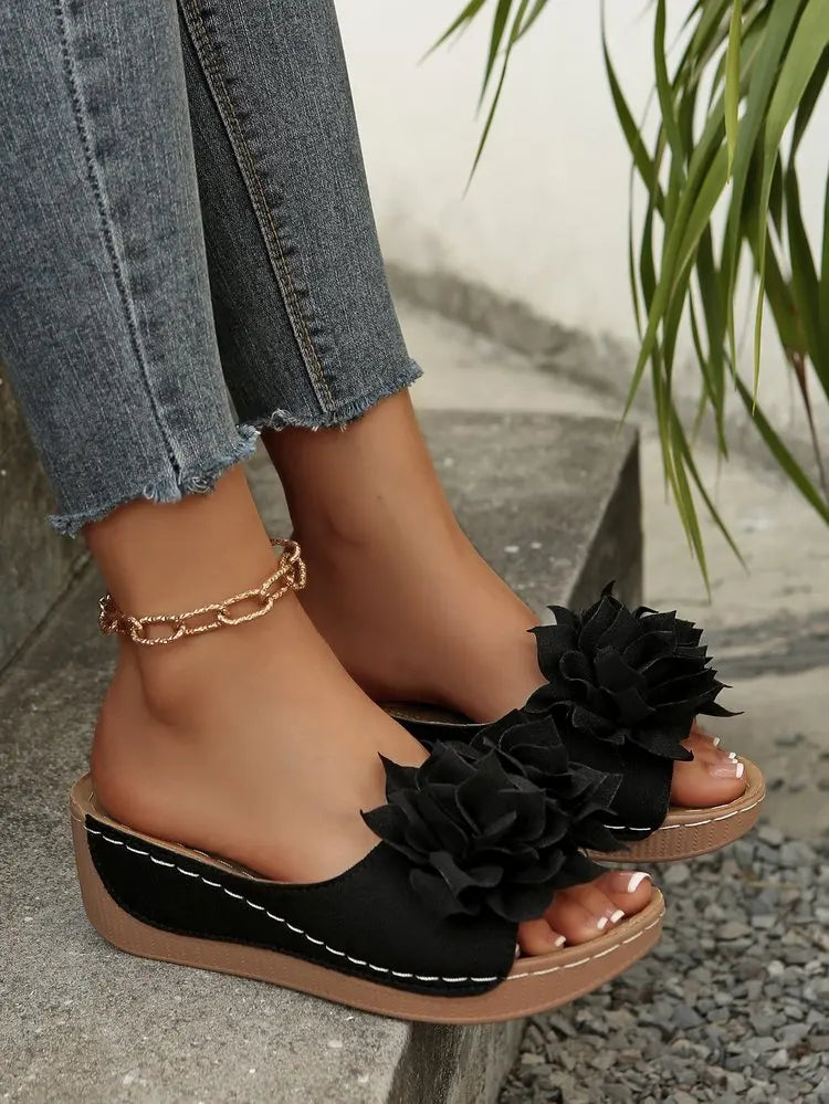 2026 Sommer Damen Grüne Blumen-Keilsandalen mit offener Zehenpartie, bequeme, atmungsaktive Freizeitschuhe für draußen, rutschfeste Sohle