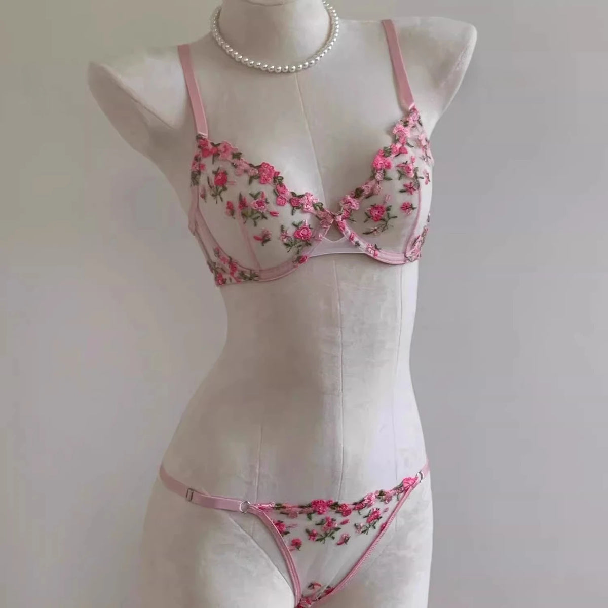 Kawaii japanisches Dessous-Set aus transparentem Tüll, rosa Blumenstickerei-BH, Bralette, reines passendes Set, BANERDANNI Tushy-BHs