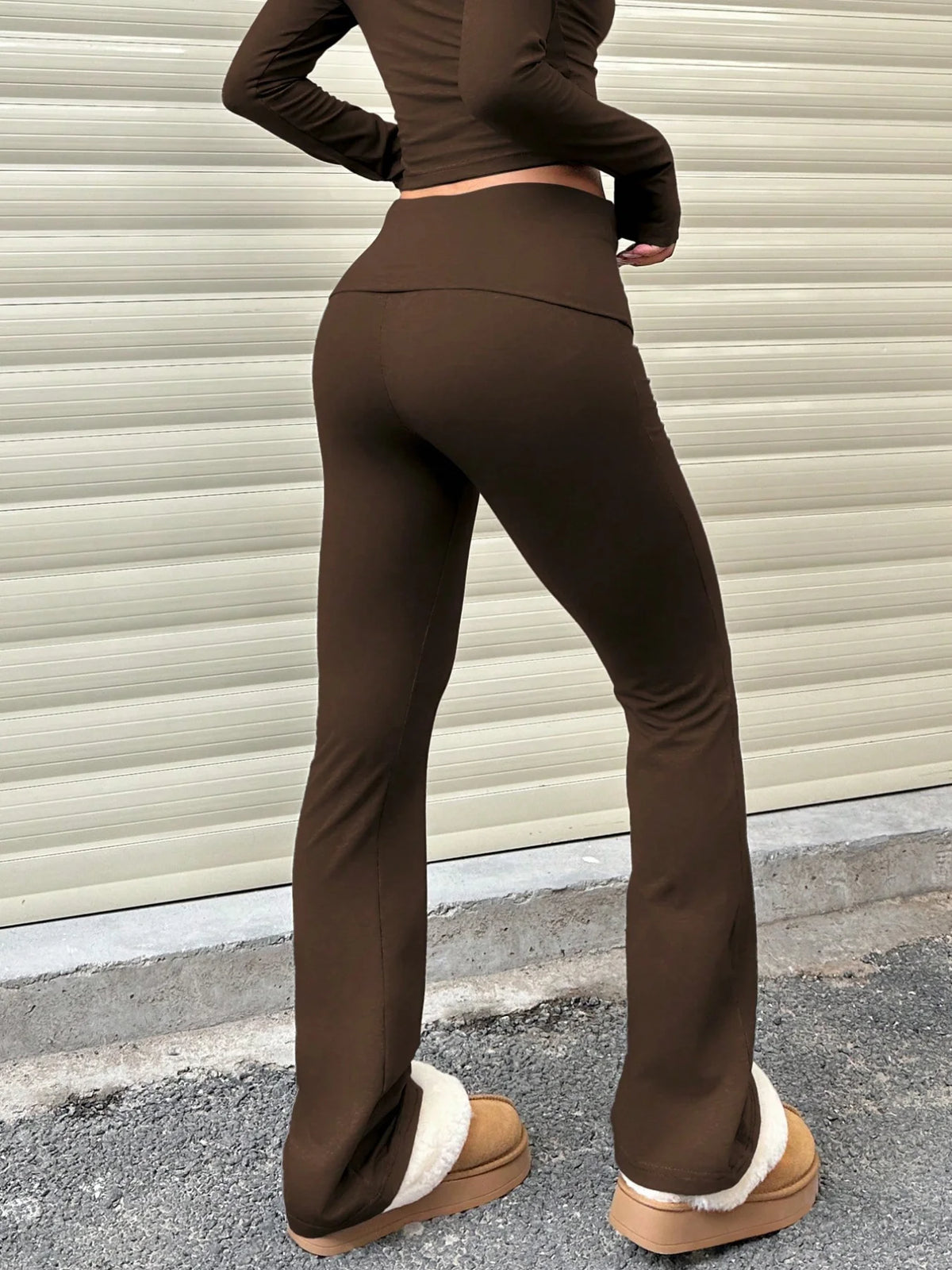 2026 Frühling Chic Drops Rich Brown Damen High-Waist Flare-Hose, bodenlang, dehnbar, schmal geschnitten, hüftformend, lässig, für Streetwear & Alltag