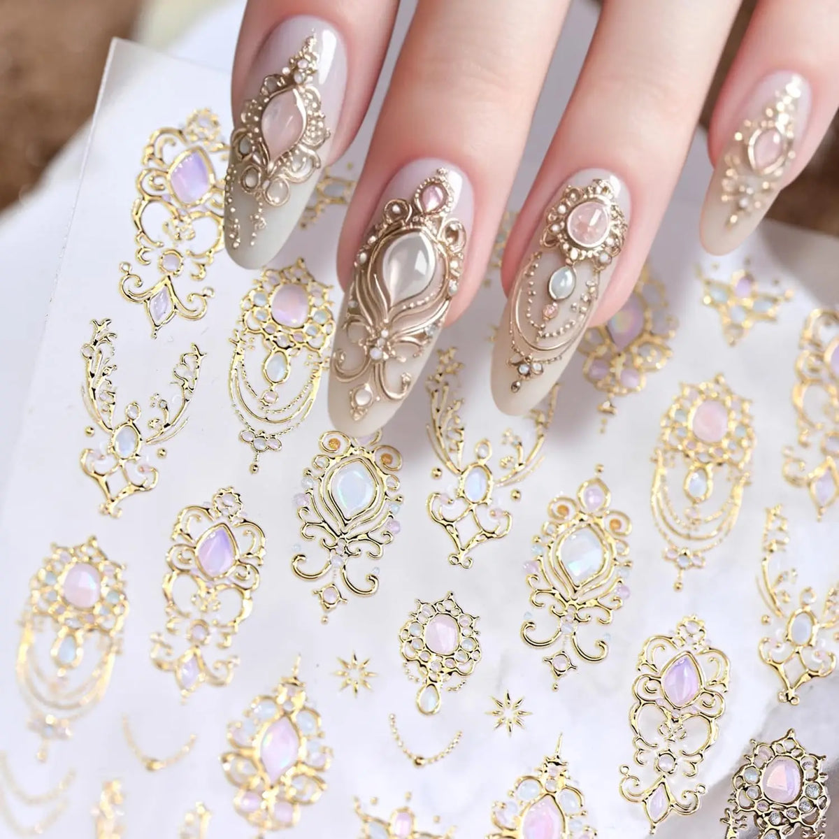 1 Stück 5D geprägte Gold rosa Diamant Halskette Nagelaufkleber Vintage Barock Zepter Nagelaufkleber selbstklebende Nägel Kunstdekoration