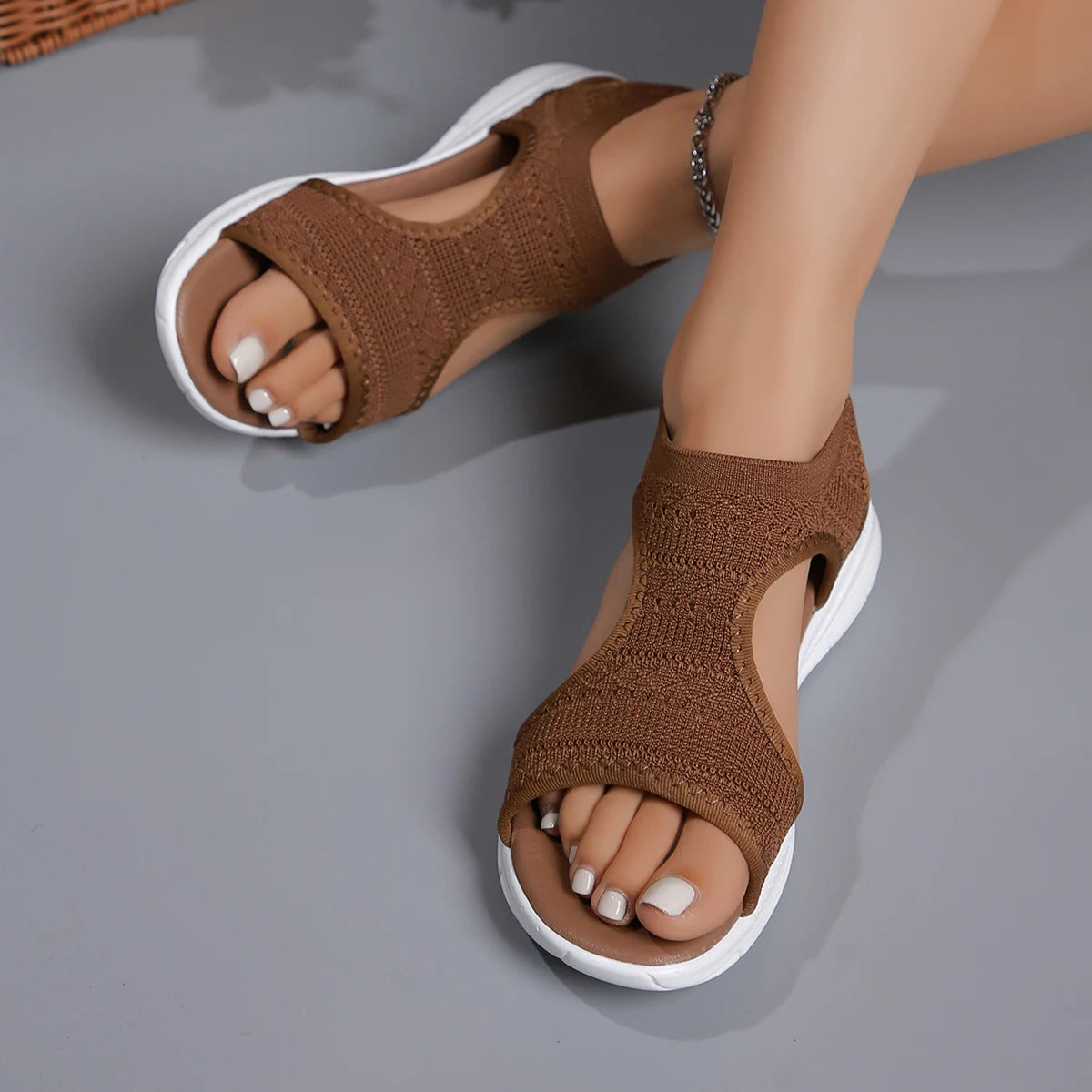 Damen-Schuhe 2026 Sommer Bequeme Freizeit-Sportsandalen Damen-Strand-Keilsandalen Damen-Mesh-Strick-Römersandalen