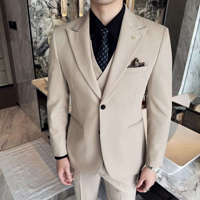 Slim-Fit Dreiteiliges Set im koreanischen Stil mit zwei Knöpfen für Trauzeugen, formelle Hochzeit, Business-Anzug, hübscher Bräutigam, Trauzeugenkleid, hoch