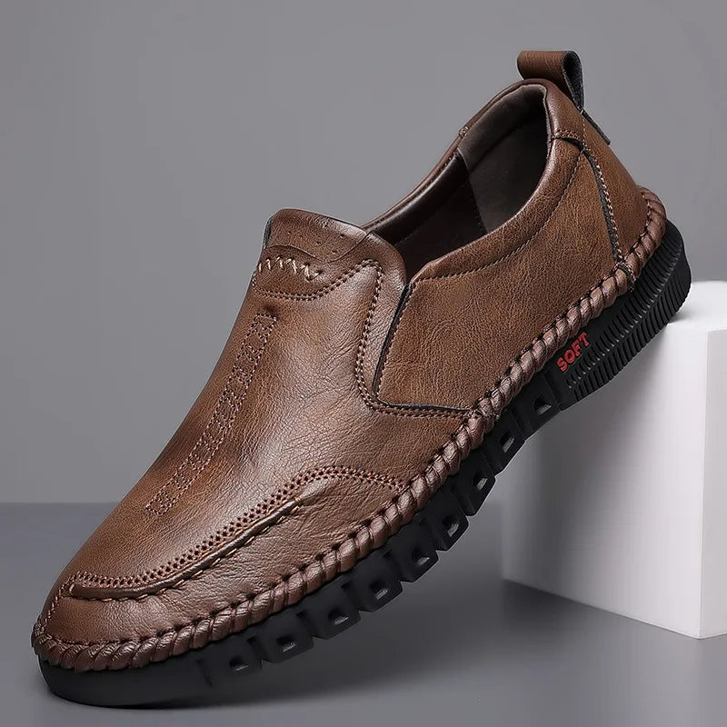Herren Freizeit-Lederschuhe Herbst 2026 – Neuer Stil, atmungsaktive Slip-On Business Casual Low-Top Schuhe mit runder Zehenkappe im koreanischen Stil