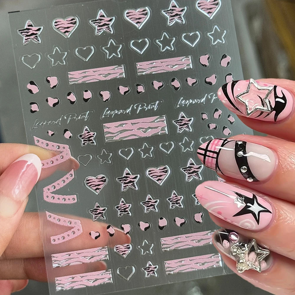 1 Stück Silberner Ausgestanzter Stern-Nagelaufkleber 5D Schwarzes Pentagramm Kreuz Sternenlicht Nagelsticker Metallische Fünfzackige Nagelkunst-Dekoration