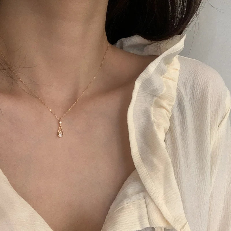 Trendy Zirkon Teardrop Anhänger Halskette für Frauen Strass Schmetterling Choker Kette Hochzeit Party Weihnachten Schmuck Geschenk