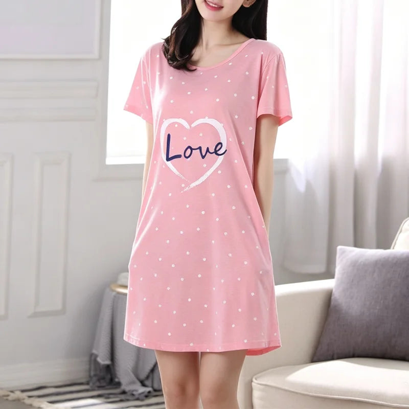 Damen-Pyjama in großen Größen, kurzärmeliges Nachthemd mit herzförmigem Muster, langer Studentenmantel, langer Rock mit Hasenmuster, Loungewear, Mädchenkleid
