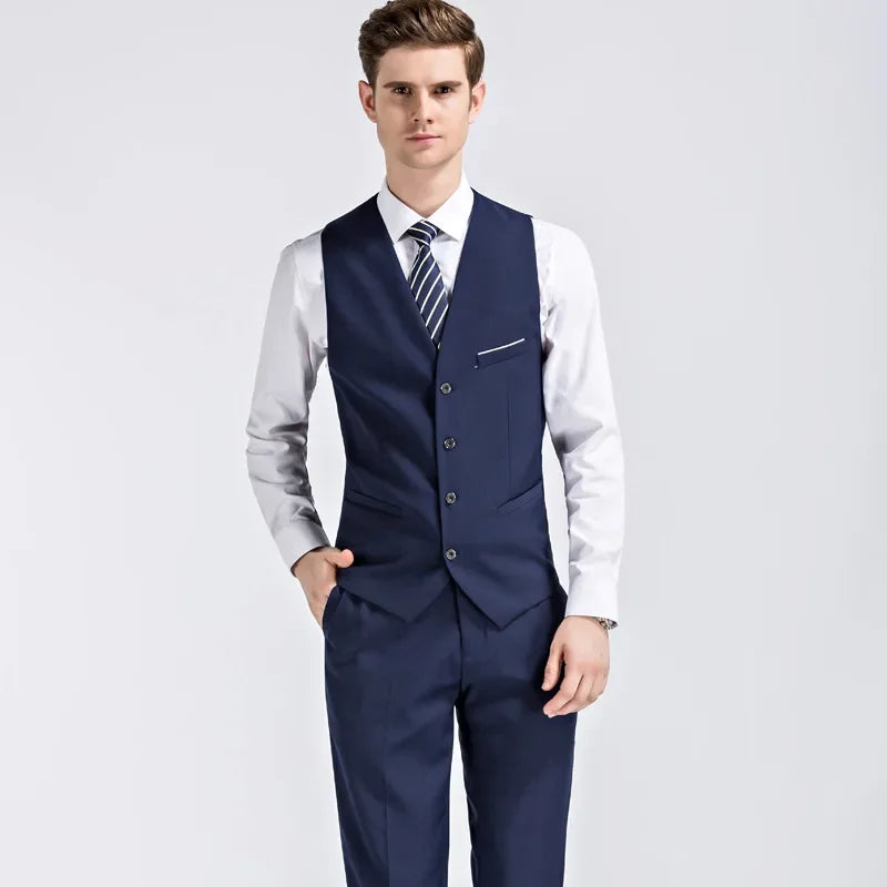 Slim Fit Dreiteiliges Herren-Hochzeitsanzug-Set Heißer Verkauf der Saison Neuer Stil Trauzeugen Kleiner Anzug Casual Business Formelle Kleidung M