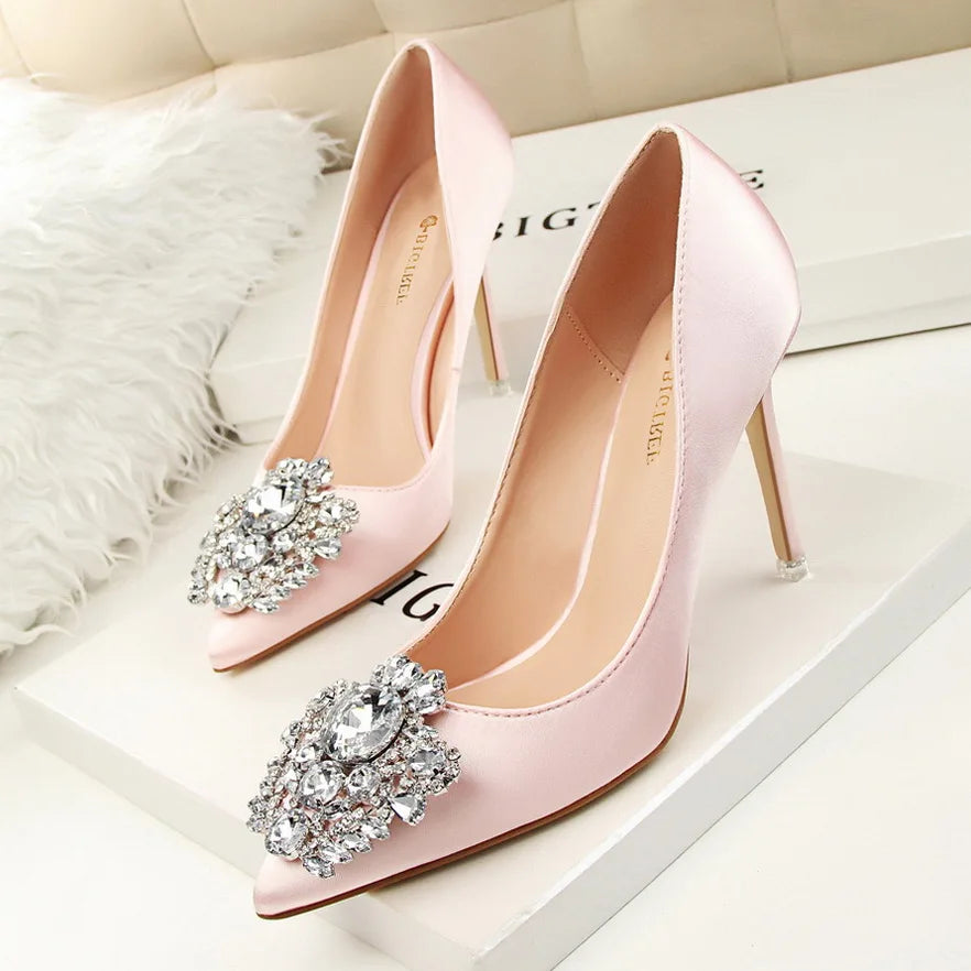 Frauen Satin 10 cm High Heels Sexy Kristall Drag Queen Pumpen Weibliche Spitz Neue Grüne Formelle Anlässe Abend Bankett schuhe