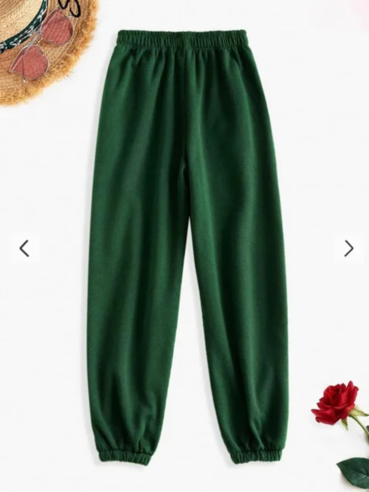 Bequeme Jogginghose mit hoher Taille für Damen. Dehnbare und weiche Alltagshose mit elastischem Bund