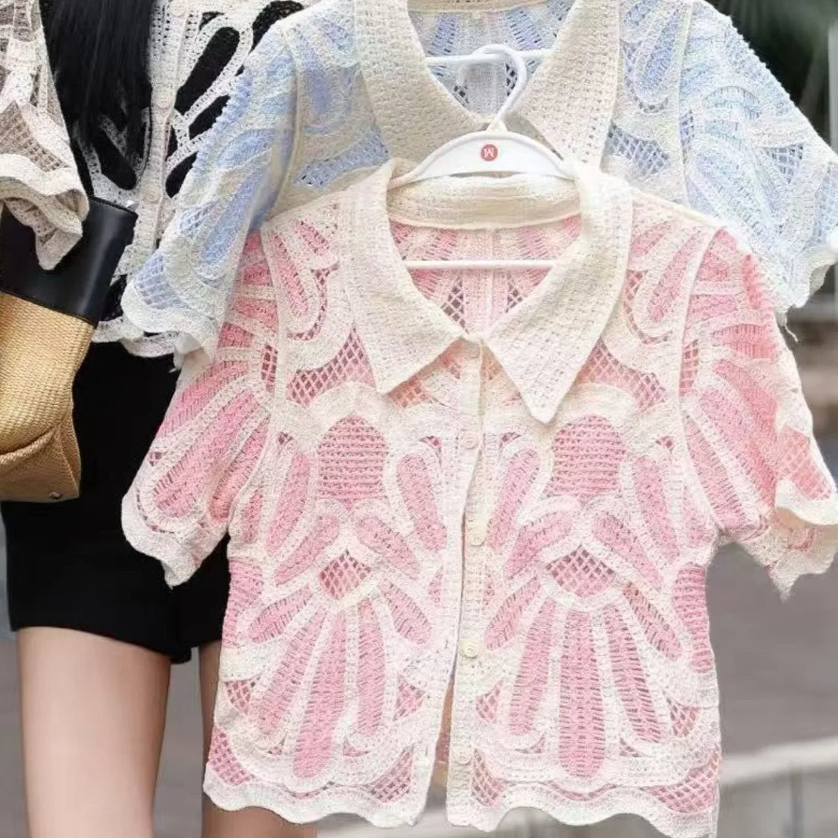 2026 Sommer Langarm Vintage National Trend Damenbekleidung Ausgehöhlte Spitze Patchwork Chiffon Hemden Damen Blusen Großhandel