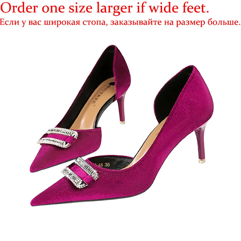 Frauen Luxus Kristall 7 cm 10,5 cm High Heels Stiletto Scarpins Weibliche Elegante Valentine Pumpen Dame Samt Party Low Heels schuhe