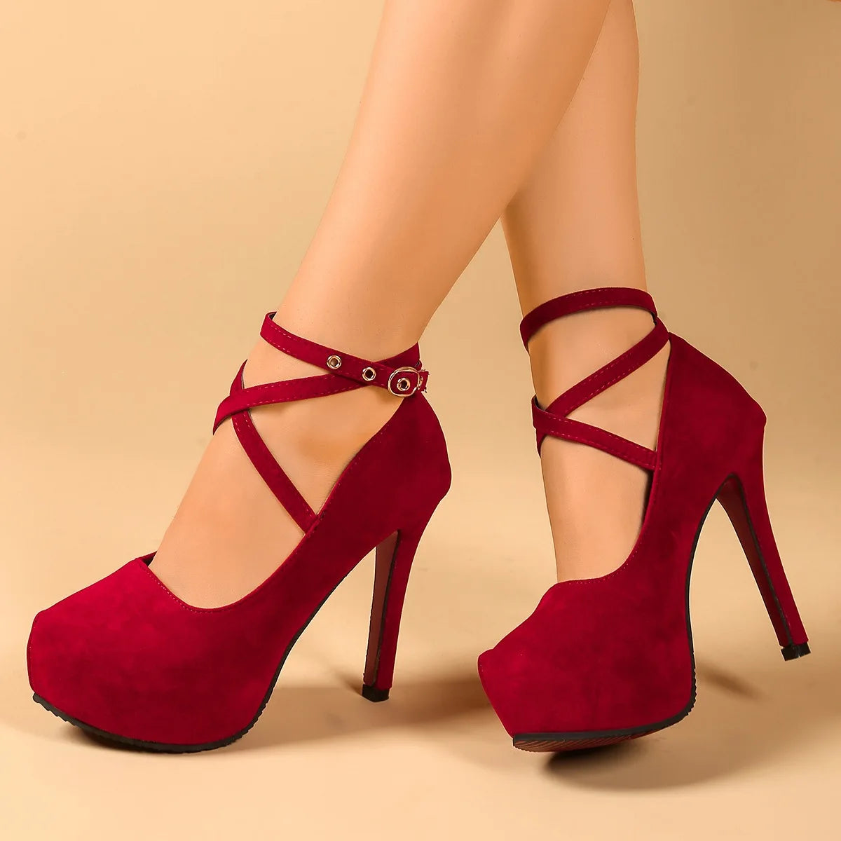 Modische Spitze High Heels mit Schnallenverschluss für Damen Frühling Neuer Stil Große Größen Niedrig Geschnitten Gummisohle Party-Schuhe