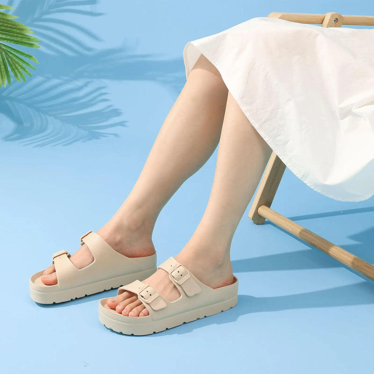 Comwarm Damen-Plateausandalen mit Fußgewölbeunterstützung, Sommer-Strand-Slipper, dicke Sohlen, flache Slip-On-Sandalen mit verstellbarer Schnalle