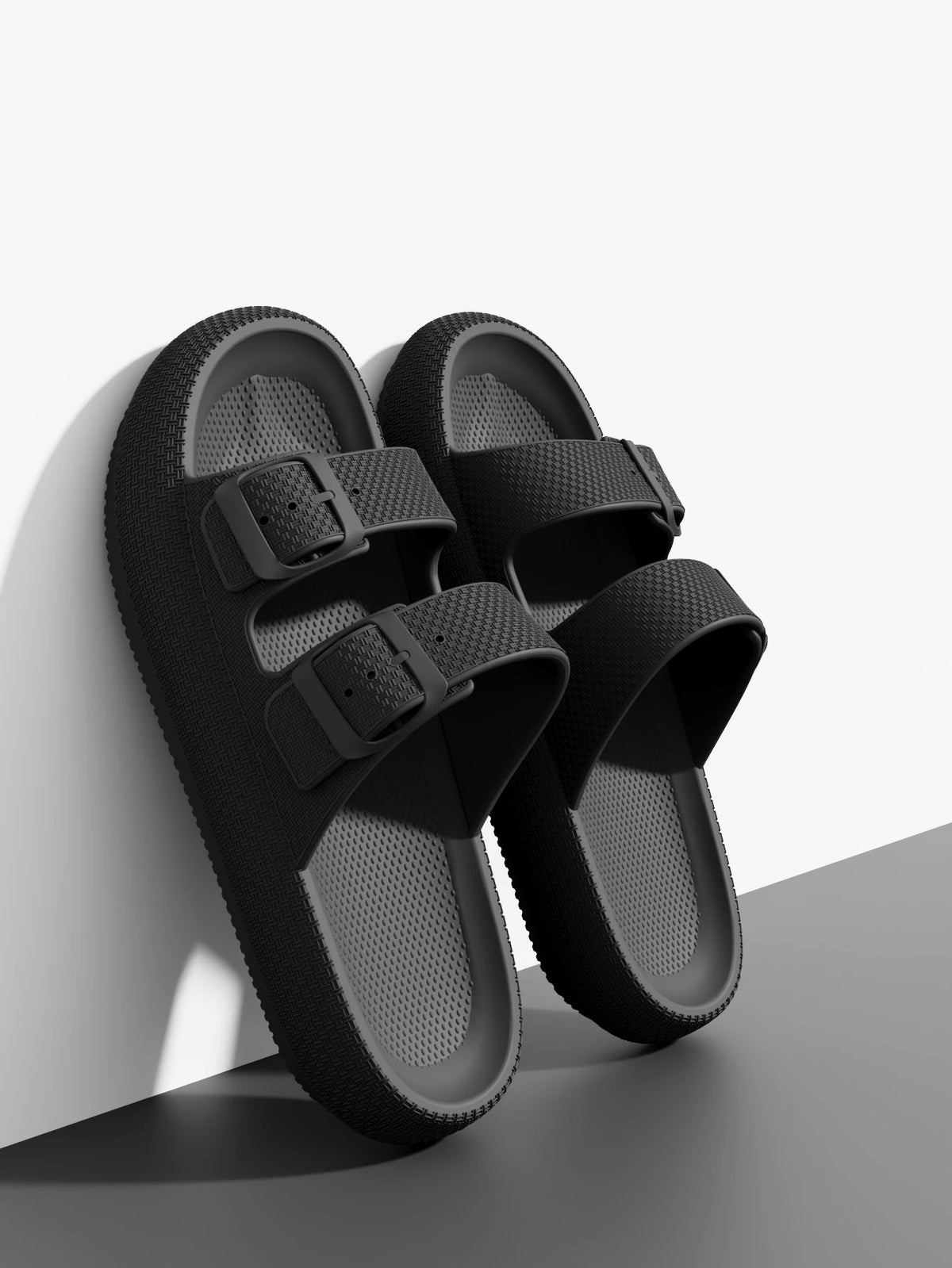 2025 Neue Herren-Outdoor-Mode-Sandalen mit dicker Sohle – Rutschfeste Dusch- und Badeschlappen, leichte, bequeme Hausschuhe
