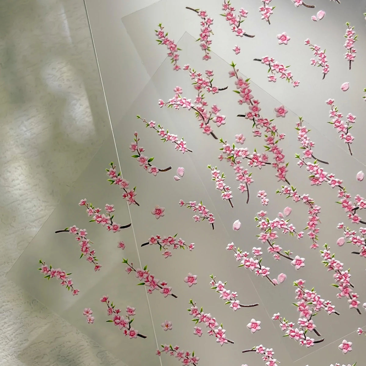 1 Stück Pfirsichblüten-Nagelkunst-Aufkleber, 5D geprägte japanische rosa Kirschblüten-Klebe-Nagelsticker, Frühlings-Blumen-Nageldekor